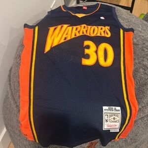 Steph curry warriors jersey